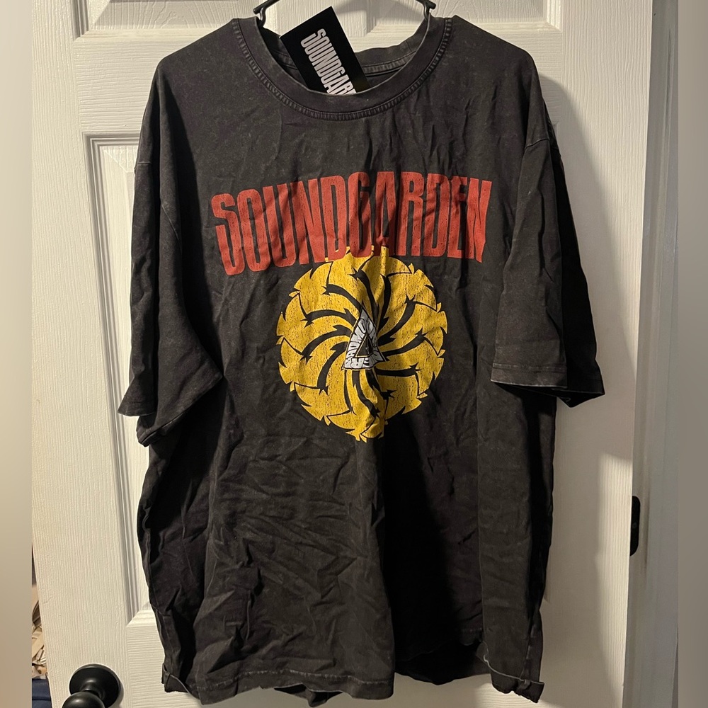 NWT | Soundgarden Badmotorfinger Tour ‘91 shirt (reproduction) | Mens | 2XL